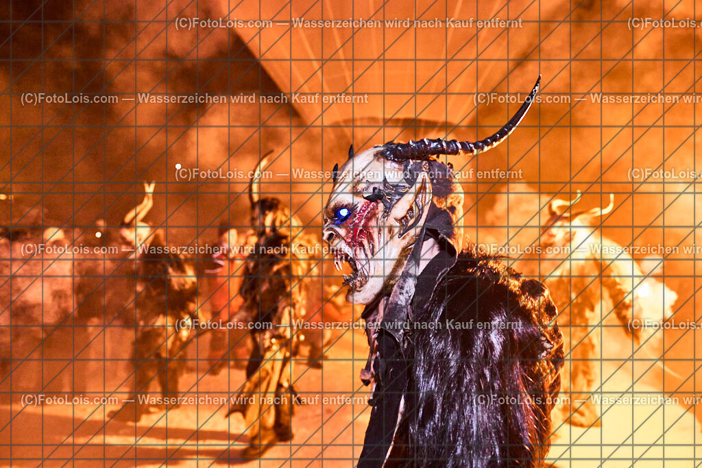 ALP5061_Nacht der Ballone_Gaminger Oetscherteufeln | NACHT DER BALLONE in Lackenhof am Ötscher, Sa 28. Dezember 2024.Mit einer Schauübung der Bergrettung Lackenhof, dem Ballonclub Ötscherland und den Gaminger Ötscherteufeln unter Zusammenarbeit mit der FF Lackenhof, dem Musikverein, dem Pensionistenverband, dem CampingClub, der Schirmbar und Konditorei Czihak, der Fuchswaldhütte und der Pizzeria Venezia, die für die Verköstigung sorgten, sowie der Ötscherliftgesellschaft, der Gemeinde Gaming und dem Ötscher-Tourismusverband.