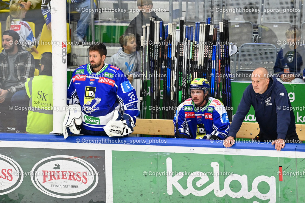 EC IDM Wärmepumpen VSV vs. Pioneers Vorarlberg | #35 Joe Cannata EC VSV, Spielerbank EC VSV, Markus Schmidt Head Equipment Manager EC VSV, #22 Nikita Scherbak EC VSV, EC IDM Wärmepumpen VSV vs. Pioneers Vorarlberg, EC IDM WÄRMEPUMPEN VSV vs. Pioneers Vorarlberg am 03.10.2025 in Villach (Stadthalle Villach), Austria, (Photo by Bernd Stefan)