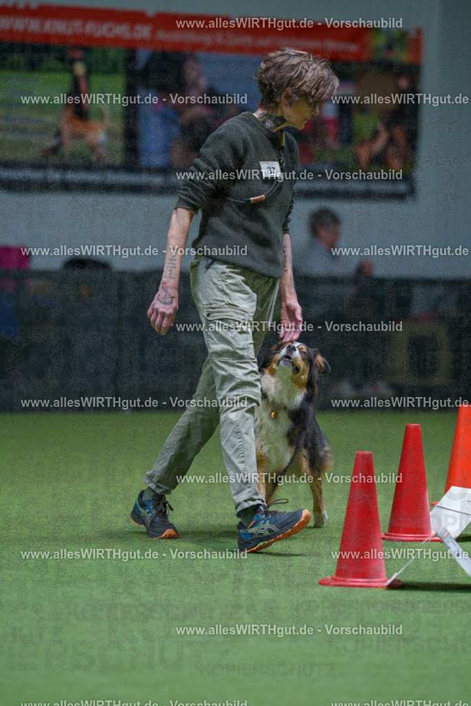 7R506033 | Professionelle Tierfotografie in Mönchengladbach von Daniel Wirth (allesWIRTHgut). Liebevolle & natürliche Bilder von Hunden & Katzen für unvergessliche Erinnerungen.