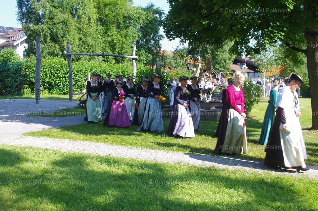 IMGP3068 | fotografiert von Axel PollmannLeonhardi Wallfahrt Benediktbeuern und Murnau, Fronleichnam, Fasching, Landschaft im Loisachtal und Benediktbeuern  - Realisiert mit Pictrs.com