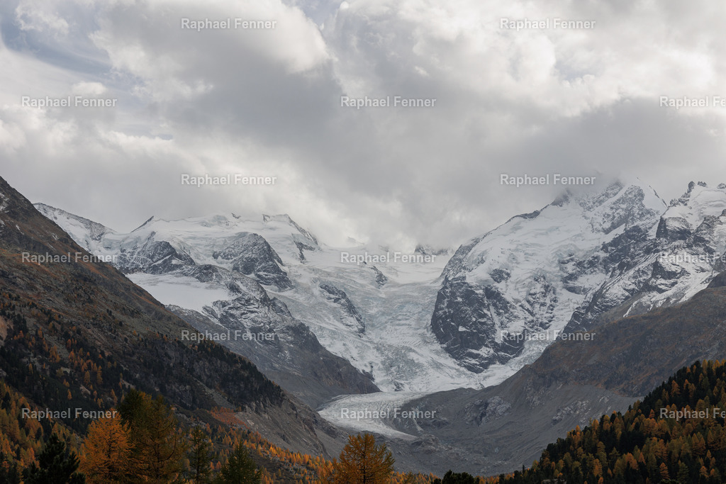 IMG_9619 | Erlebe eindrucksvolle Landschaftsfotografie aus dem Engadin und darüber hinaus. Raphael Fenner bietet zudem professionelle Fotoaufträge für Hochzeiten, Porträts und Unternehmen. Jetzt entdecken und inspirieren lassen!