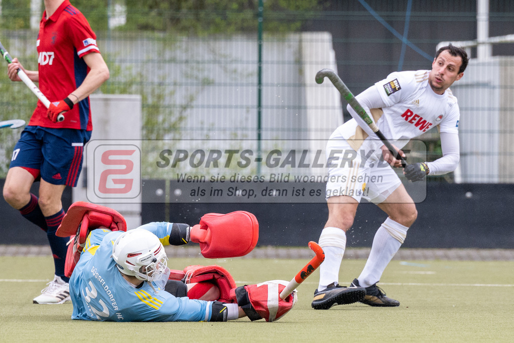 SFE_20230415_0267 | Deutsche Meisterschaft Männliche U16 Halle 2023 am 15.04.2023 in Düsseldorf (Düsseldorfer Hockeyclub 1905 e.V.), Photo: Stephan Fehrmann 2022 (Sports-Gallery),Timur Oruz ( Rot-Weiss Köln #27 ) ,Zickler Anton Torwart ( Düsseldorfer HC #32 )