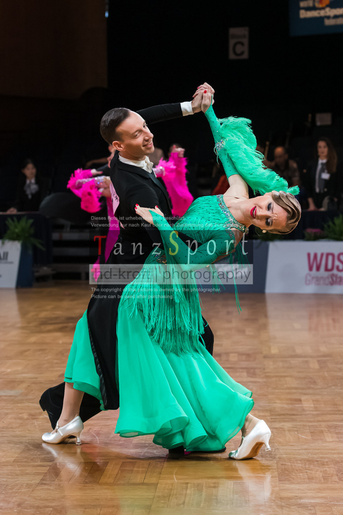 20250821_WDSF-SenI-Std-R1_4263 | Tanzsportbilder, Standardtanz, Lateintanz, WDSF, DTV, LTVB, dancecomp, goc, hessen tanzt, blaues band der spree, walzer, tango, wiener walzer, slowfox, quickstepp, samba, rumba, cha-cha-cha, paso doble. jive, hd-kroft photography, turniertanzsport
