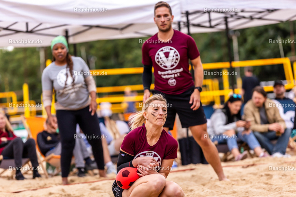 2025-200084917-Strandvölkerball-WM |  24.08.2025; Berlin Foto: Gerold Rebsch - www.beachpics.de