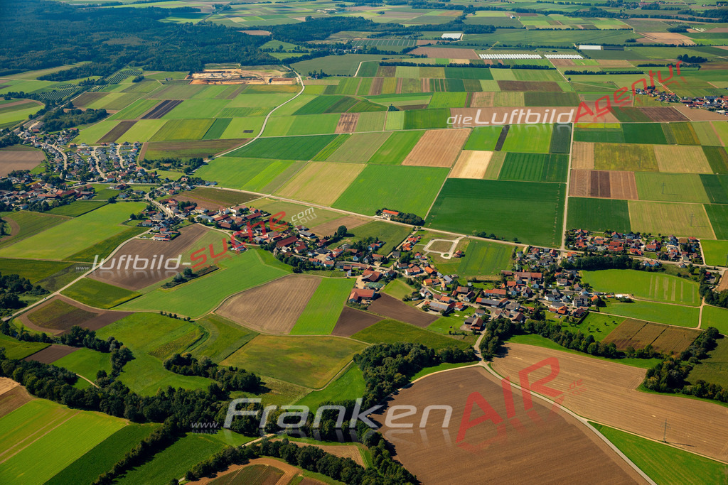 wiesendorf-rain-aktuelles-bild-1534-2023 | Das Luftbild zeigt : Wiesendorf Rain - Die Luftaufnahme wurde 2023 vom UL-Flugzeug aus erstellt ( keine Drohne ) - 
Hochauflösende Luftaufnahme - Für grossformatige Ausdrucke geeignet. Die Geschenkidee !
Mit Lizenz und Bildrechte bestellbar