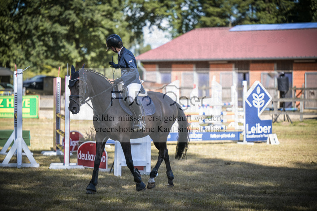DOS_1459 | Entdecke hochwertige Reitturnierfotos von Foto Oger. Professionell, emotional und authentisch – jetzt Lieblingsmomente im Shop bestellen.Deutschlandweite Turnierfotografie. - Realisiert mit Pictrs.com