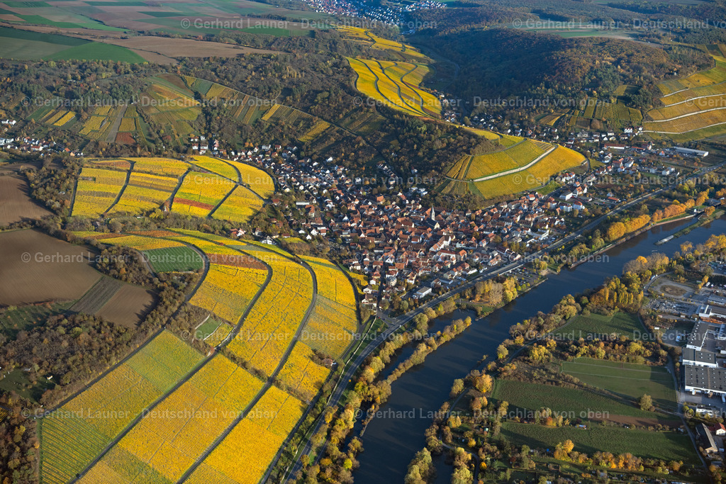 4042288 | Weinbergslandschaft an der Mainschleife bei Escherndorf und Nordheim