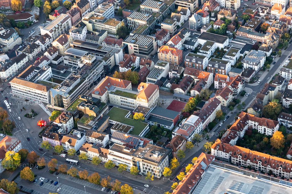 Luftbild: Sophie-Scholl-Schule im Ortsteil Ludwigsburg-Mitte in Ludwigsburg im Bundesland Baden-Württemberg in Deutschland. Foto: IMG_119024.jpg vom 14.10.2019 durch Werner Riehm/FLY-FOTO.de