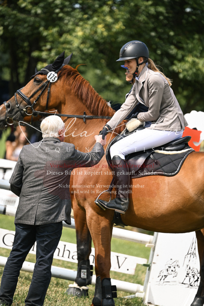 DSC_0691 | Pferde- und Turnierfotografie in Westsachsen. Pferdeportraits, Auftragszeichnungen und intuitive Kunst.