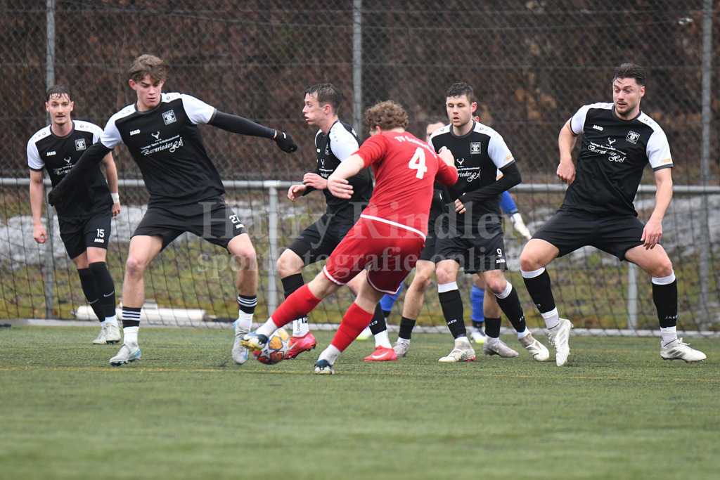Testspiel SpVgg GW Deggendorf : TV Schierling | Hatte viel Abwehrarbeit zu leisten: Die SpVgg GW Deggendorf;  - Realisiert mit Pictrs.com