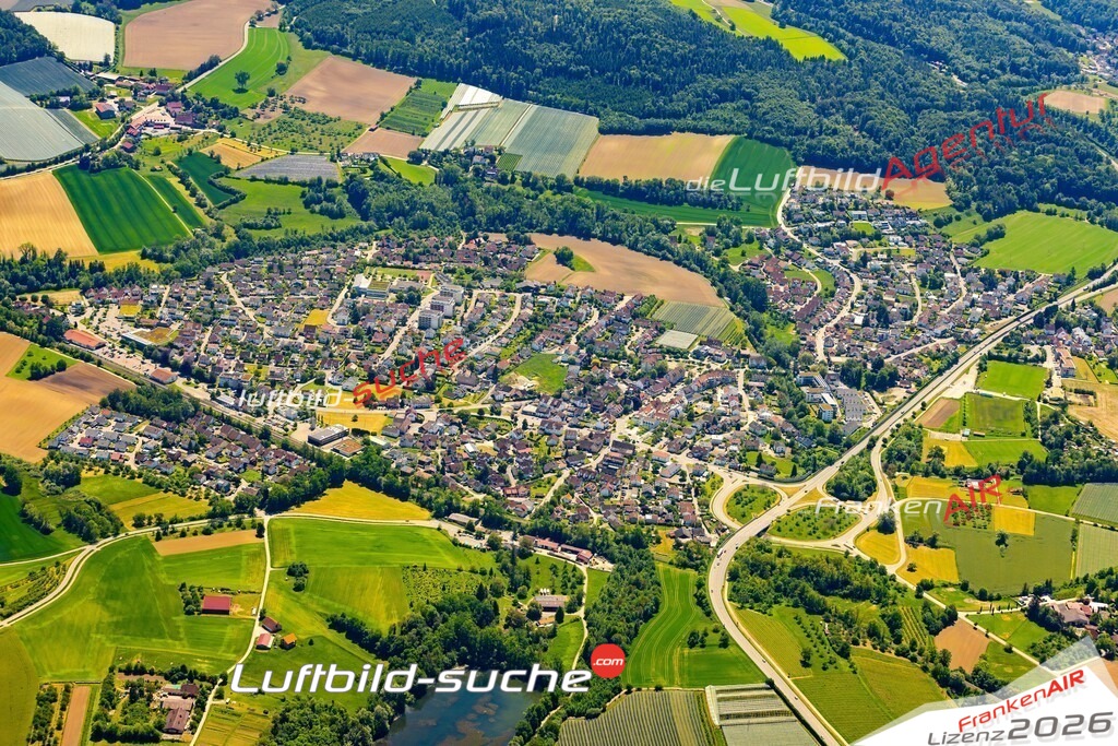 Das Luftbild zeigt : Oberuhldingen Uhldingen-Mühlhofen - Die Luftaufnahme wurde 2024 vom UL-Flugzeug aus erstellt ( keine Drohne ) - Hochauflösende Luftaufnahme - Für grossformatige Ausdrucke geeignet. Die Geschenkidee !Mit Lizenz und Bildrechte bestellbar