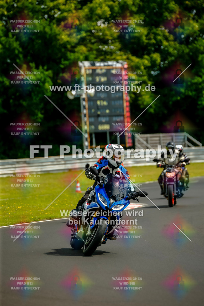 VBK-4928 | Hier findet Ihr Bilder von Touristenfahrten auf der Nürburgring Nordschleife oder von anderen Veranstaltungen die ich besucht habe. Viel Spass beim Durch Schauen 