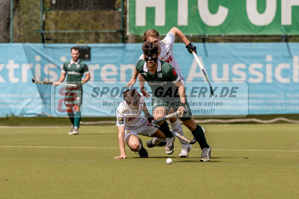 MJ_UHTC-RWK_13.04.2024-33 | Max Godau (Uhlenhorst Mülheim #23), Uhlenhorst Mülheim - Rot-Weiß Köln am 13.4.2024 in der Waldstadion, Mülheim a.d.Ruhr
