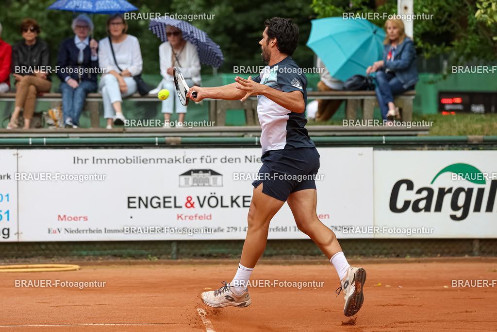 HTC Blau-Weiß Krefeld - LTTC Rot-Weiß Berlin  | Krefeld, Deutschland 21.07.2023, Federico Gaio (HTC Blau-Weiß Krefeld) gegen Alvaro Lopez San Martin (LTTC Rot-Weiss Berlin) ,

bei der 2. Tennis Bundesliga Nord Begegnung zwischen HTC Blau-Weiß Krefeld und LTTC Rot-Weiß Berlin am 21.07.2023 in Krefeld.

(Foto: BRAUER-Fotoagentur)
 
