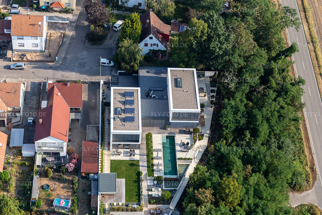 Luftbild: Hardtwald, St. Georg Straße im Ortsteil Hardtwald in Neupotz im Bundesland Rheinland-Pfalz in Deutschland. Foto: IMG_122170.jpg vom 11.08.2020 durch Werner Riehm/FLY-FOTO.de