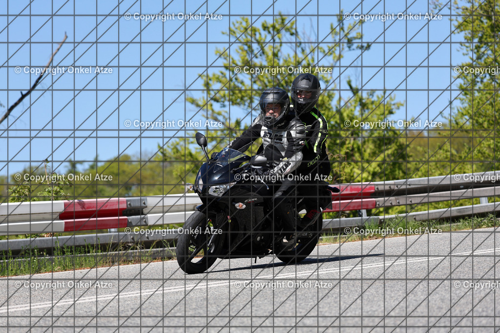 IMG_9837 | Fotograf am Kyffhäuser. Onkel Atze. Kyffhäuser Rennstrecke. Café36. Motorsportfotografie. - Realisiert mit Pictrs.com