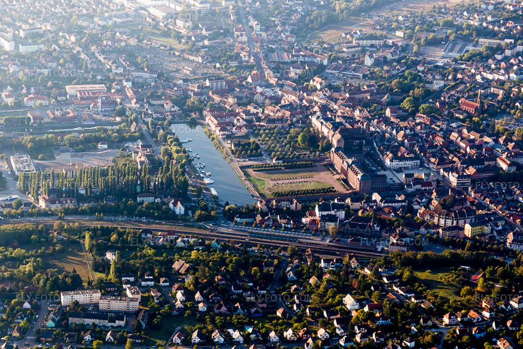 Aerial view: View of the town in Saverne in the state Bas-Rhin, France.Photo: IMG_111672.jpg taken on 09/16/2018 by Werner Riehm/FLY-FOTO.comResolution of the original: 5248 x 3498 px