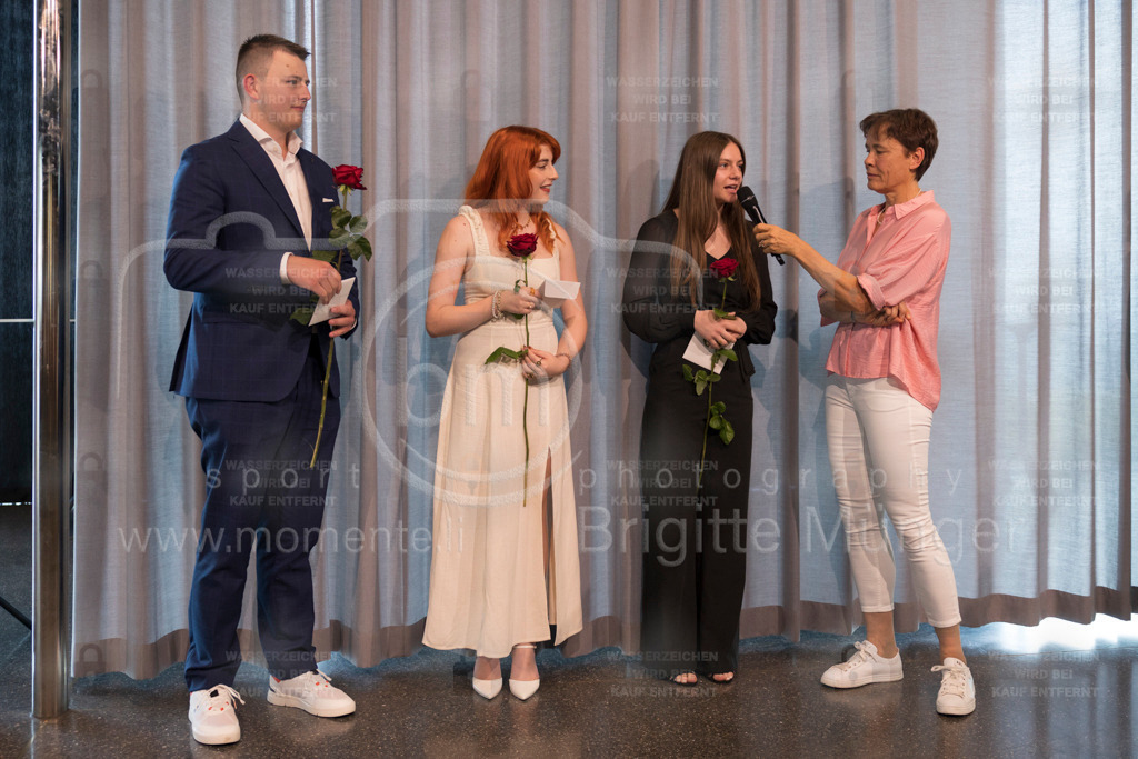 FeusiDiplomfeier_R6OO3190 | Brigitte Münger / bmsportphotography - Realisiert mit Pictrs.com