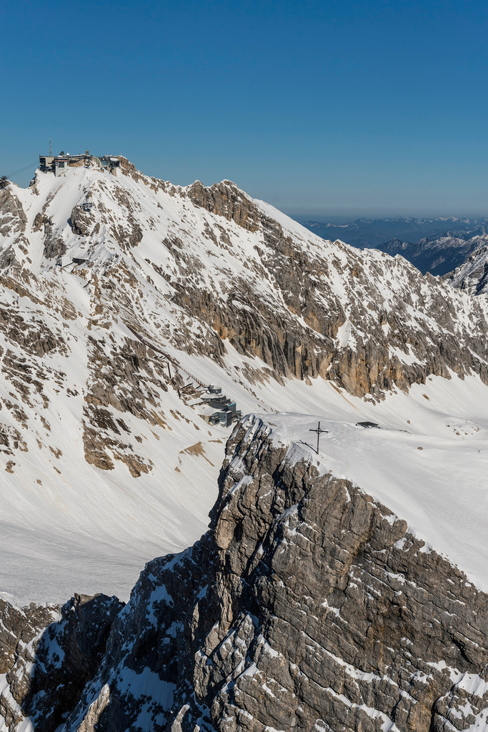 Felsen- Massiv und Berglandschaft des Zugspitzmassiv mit den Gipfeln der Zugspitze | Felsen- Massiv und Berglandschaft des Zugspitzmassiv mit den Gipfeln der Zugspitze