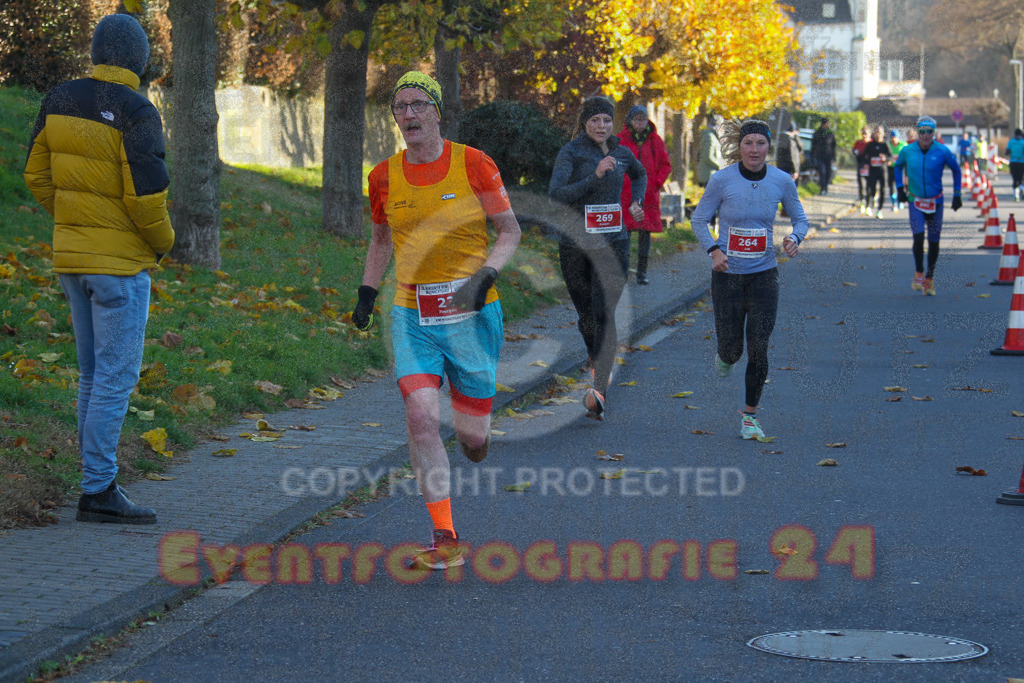 241201_1221_EV4_2178 | Sportfotografie im Rhein-Sieg Kreis, Köln, Bonn, NRW, Rheinland Pfalz, Hessen, etc. Unser Tätigkeitsfeld umfasst den Laufsport vom Volkslauf über den Marathon, Duathlon, Triathon bis zum Ultralauf wie Kölnpfad Ultra oder Schindertrail.