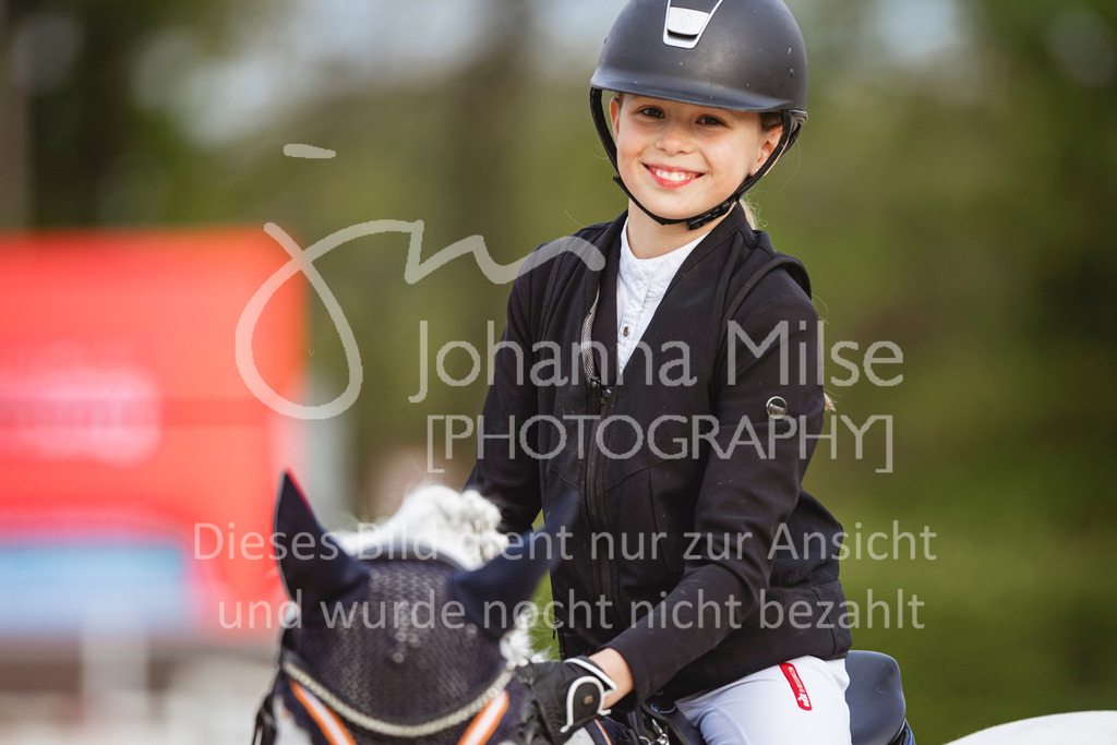 240426_Olfen-Vinnum_PonyTrophy-418 | Deine schönsten Turniermomente als professionelle Fotos! Entdecke hochwertige Pferdesport-Fotografie im Online-Shop. Jetzt Fotos finden & bestellen!