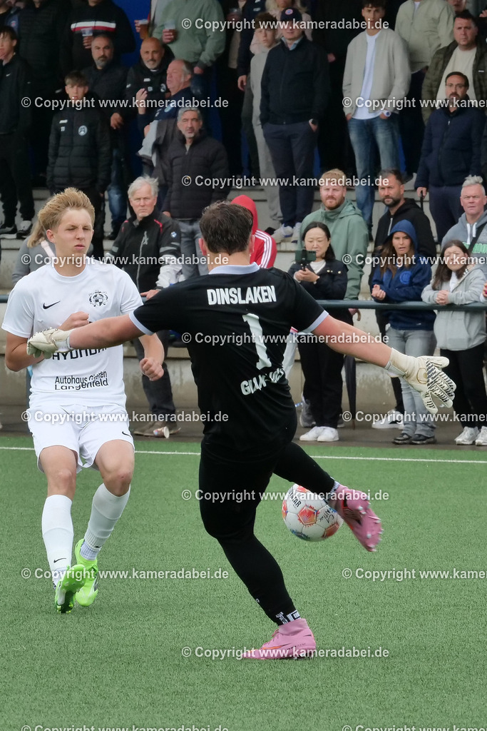 Fußball : C-Junioren : Aufstieg Regionalliga West : SUS 09 Dinslaken - Vfb 03 Hilden am 04.06.2026 in Dinslaken | Fußball : C-Junioren : Aufstieg Regionalliga West : SUS 09 Dinslaken (rotr Trikots)- Vfb 03 Hilden (weiße Trikots) am 04.06.2026 in Dinslaken - Realisiert mit Pictrs.com