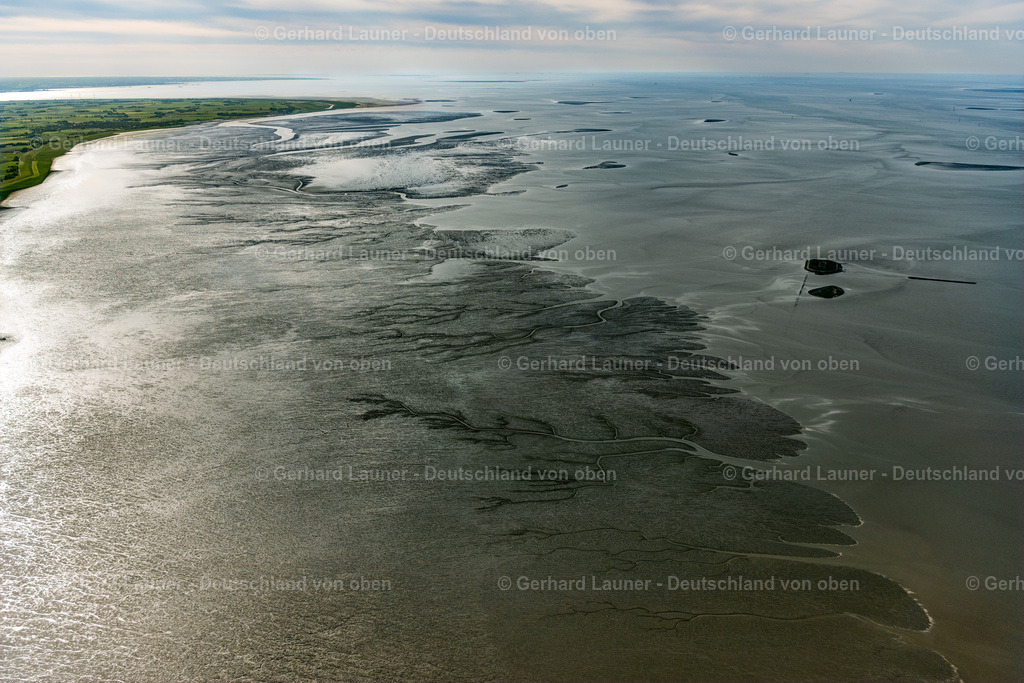 4030547 | NORDENHAM 01.06.2020 Strukturen des Wattenmeer der Nordsee- Küste in Nordenham im Bundesland Niedersachsen, Deutschland. // Wadden Sea of North Sea Coast in Nordenham in the state Lower Saxony, Germany. Foto: Gerhard Launer