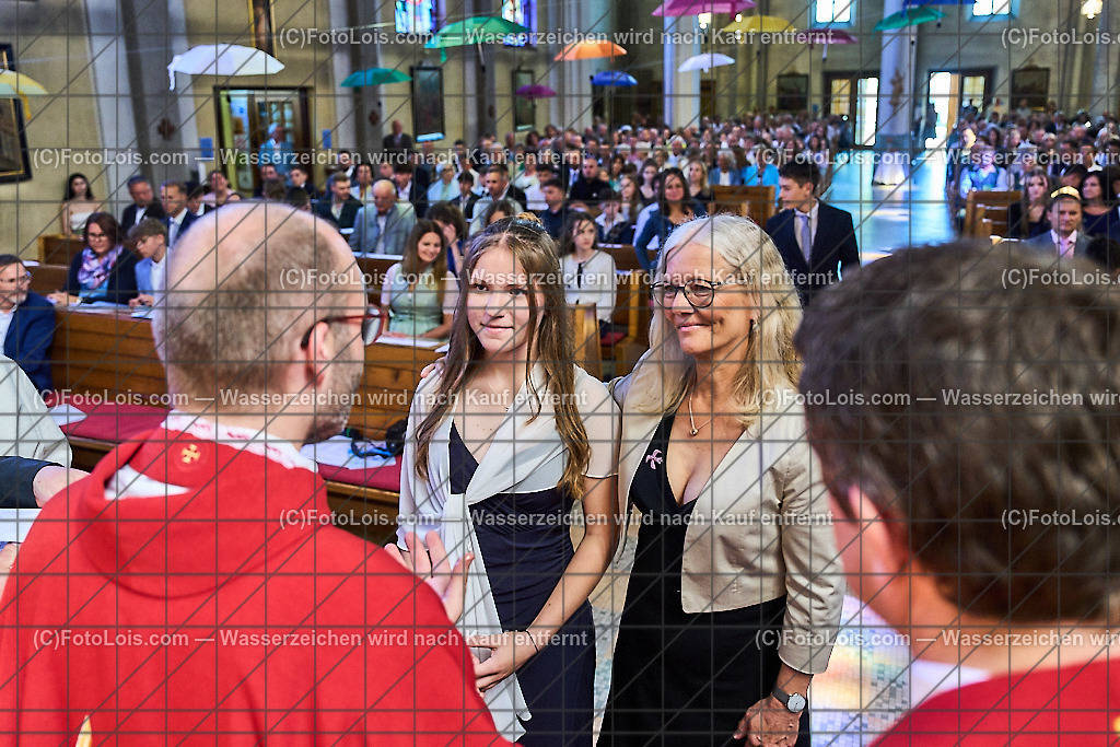 ALP1044_PfarrFirmung Wieselburg_Firmvorgang | (C)FotoLois.com, Alois Spandl, Firmung in der Pfarrkirche Wieselburg mit Generalvikar Dr. Christoph Weiss, Dechant Pfarrer Daniel Kostrzycki und Monignore Franz Dammerer, Sa 15. Juni 2024.