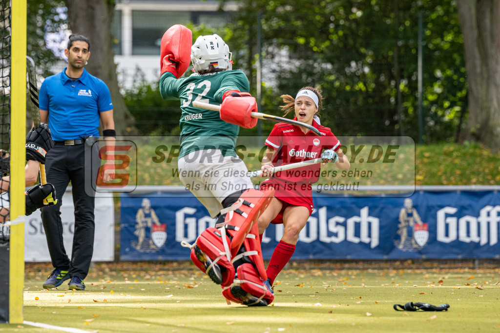 SFE_20221008_0124 | 1. Bundesliga Hockey Damen Rot-Weiss Köln - Harvestehuder THC am 08.10.2022 in Köln (KTHC Stadion Rot-Weiss Köln Tennis and Hockey Club), Photo: Stephan Fehrmann 2022 (Sports-Gallery),Rosa Krüger ( Torfra Harvestehuder THC #32)