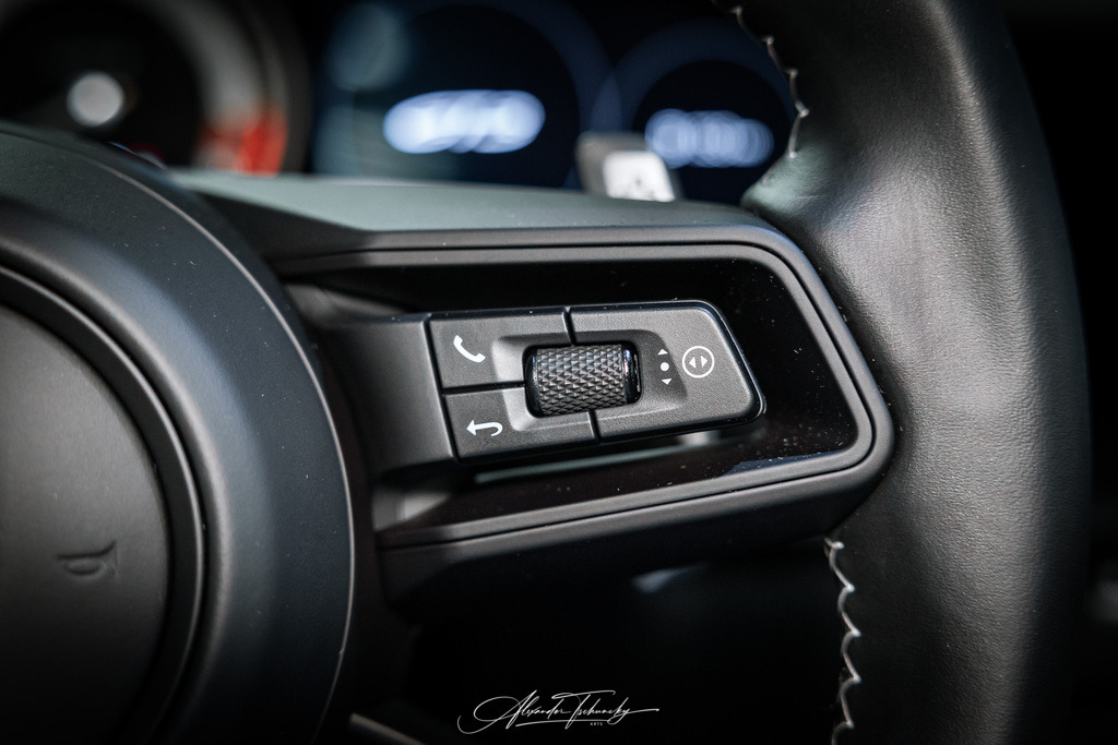 R6PZ3616 _AL | Entdecken Sie die faszinierende Welt von Alexander Tschuncky Arts: Kreative Fotografie, atemberaubende Automobilkunst und hochwertiger Bilderdruck. Lassen Sie sich inspirieren! - Realisiert mit Pictrs.com