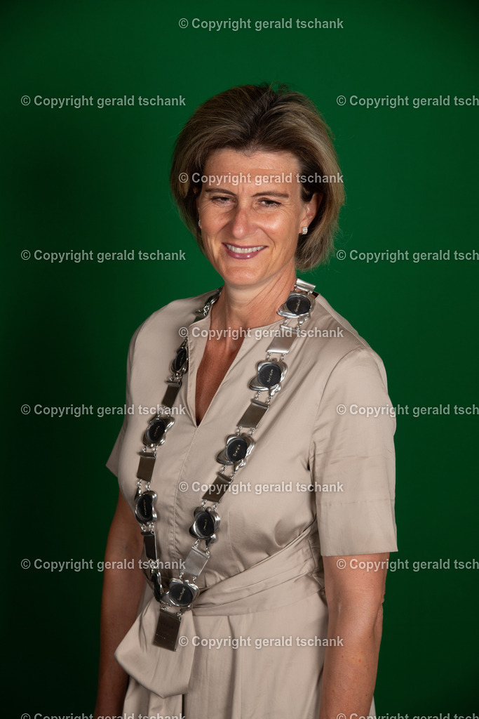 DSC_8591 | Wählen Sie hier bitte Ihr bestes Foto aus, mit diesem Bild wird Ihr Set produziert. Sollten Sie kein Bild wählen oder mehrere suchen wir das Beste aus!