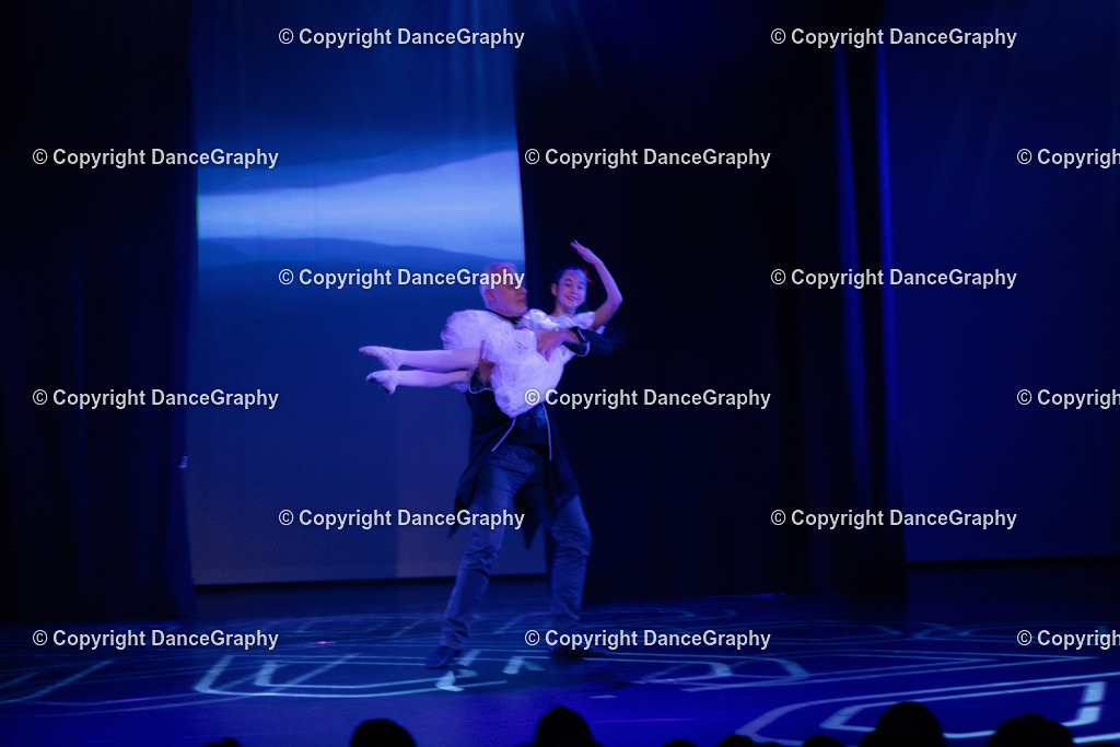 GPHY1503 | DanceGraphy - Realisiert mit Pictrs.com