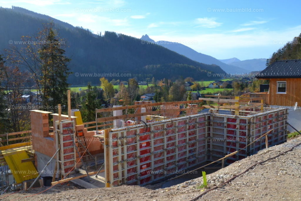 EFH Mischbauweise | Ziegelmauerwerk und Betonwände mit Systemschalung 