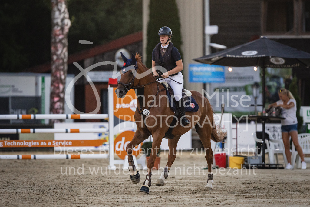 230723_Delbrueck_2Ph-L1-287 | Deine schönsten Turniermomente als professionelle Fotos! Entdecke hochwertige Pferdesport-Fotografie im Online-Shop. Jetzt Fotos finden & bestellen!