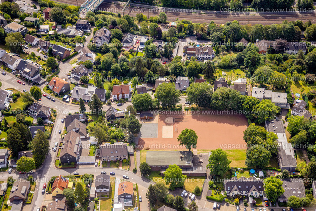 Muelheim220802649 | Luftbild, Sportplatz und Turnhalle Hügelstraße, Altstadt II - Nordost, Mülheim an der Ruhr, Ruhrgebiet, Nordrhein-Westfalen, Deutschland