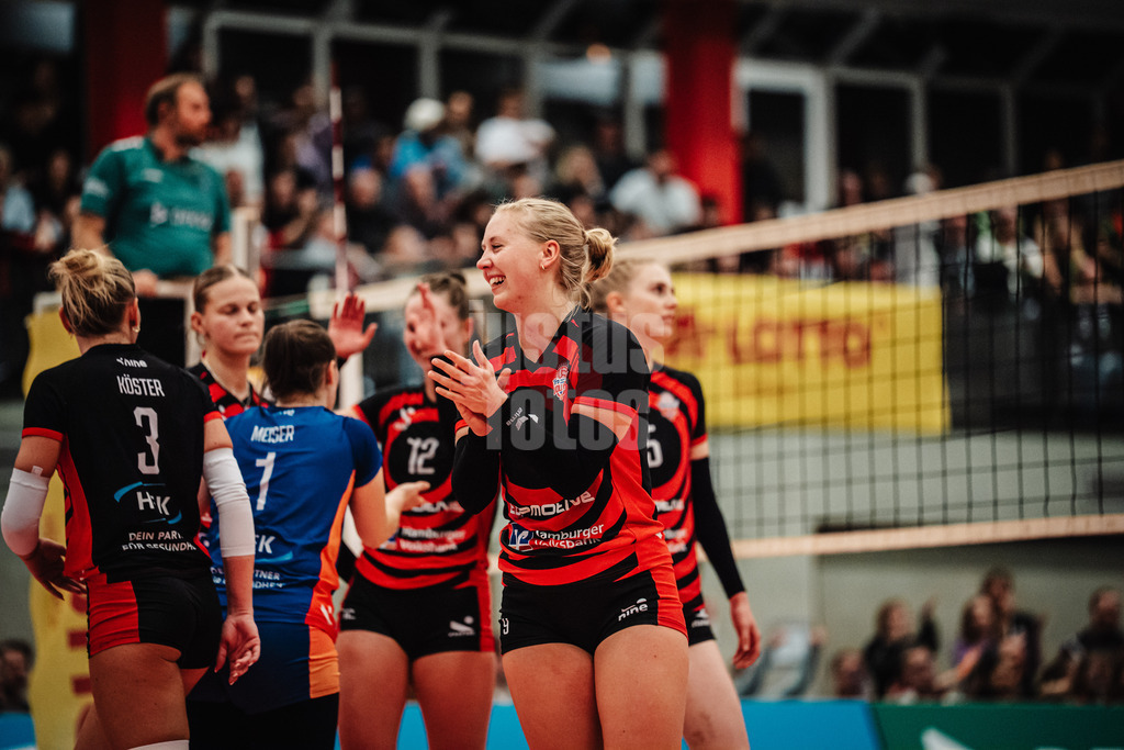 Volleyball | Frauen | Saison 2025/2026 | Volleyball Bundesliga | ETV Hamburger Volksbank Volleys vs. Ladies in Black Aachen | 29.10.2025 | Luise Klein (#9, ETV Hamburger Volksbank Volleys)