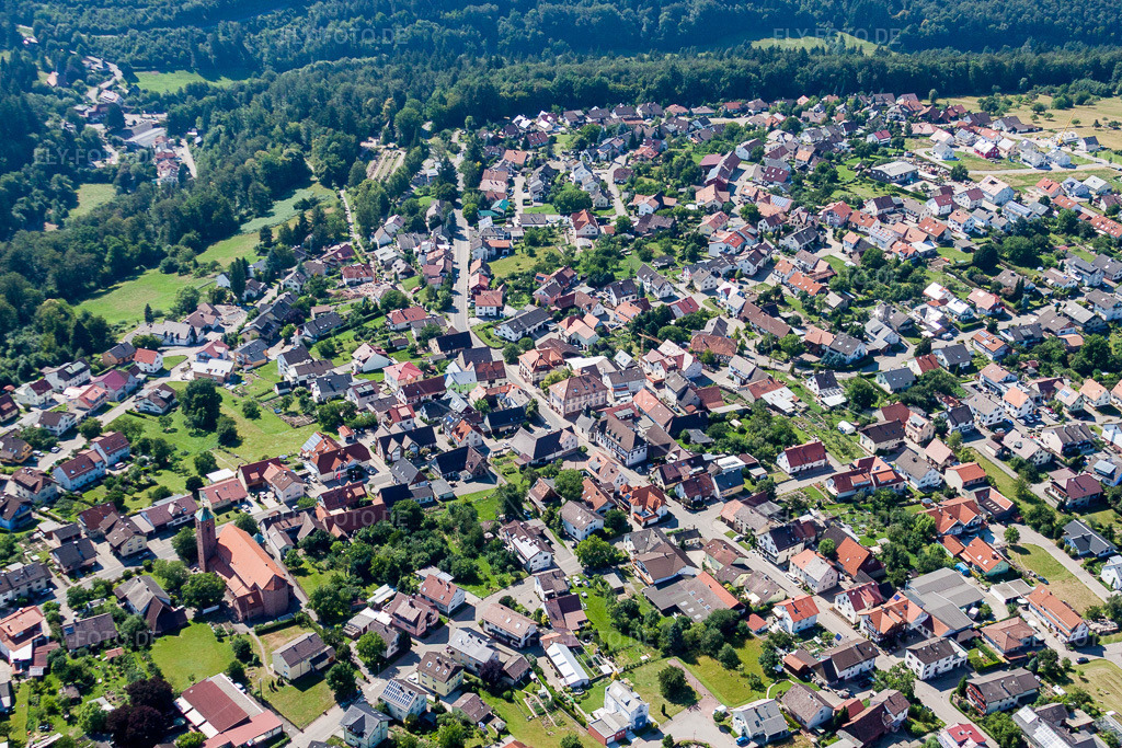 Luftbild: Ortsansicht im Ortsteil Pfaffenrot in Marxzell im Bundesland Baden-Württemberg in Deutschland. Foto: IMG_42316.jpg vom 27.06.2011 durch Werner Riehm/FLY-FOTO.de