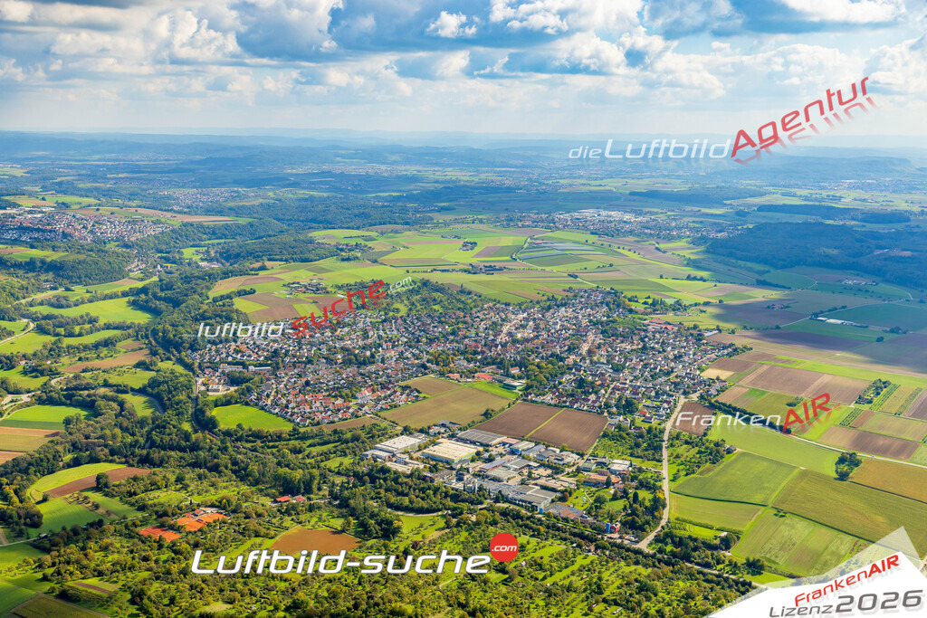 Luftaufnahme von Erdmannhausen - Die Luftaufnahme wurde 2025 vom UL-Flugzeug heraus erstellt ( keine Drohne ) - Hochauflösende Luftaufnahme - für professionelle Ausdrucke geeignet. Die Geschenkidee !Mit Lizenz und Bildrechte bestellbar