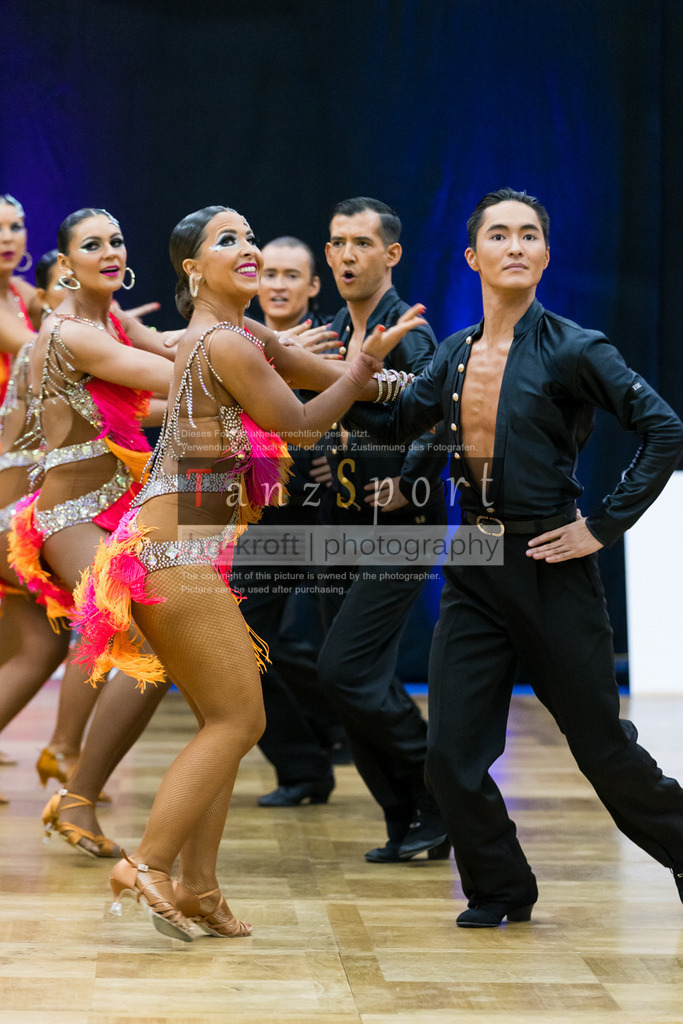 202603145_RL_Lat-Formationen_Nbg_5459 | Tanzsportbilder, Standardtanz, Lateintanz, WDSF, DTV, LTVB, dancecomp, goc, hessen tanzt, blaues band der spree, walzer, tango, wiener walzer, slowfox, quickstepp, samba, rumba, cha-cha-cha, paso doble. jive, hd-kroft photography, turniertanzsport