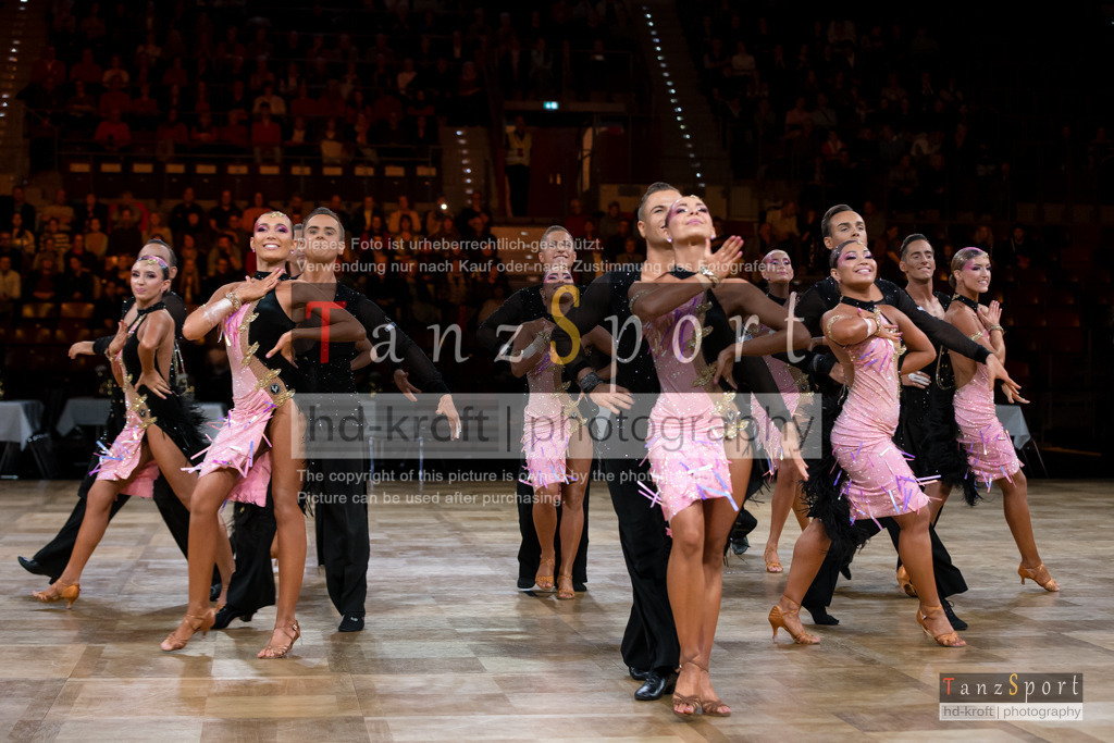 20241109_DM-Formationen_Vorrunde_0673 | Tanzsportbilder, Standardtanz, Lateintanz, WDSF, DTV, LTVB, dancecomp, goc, hessen tanzt, blaues band der spree, walzer, tango, wiener walzer, slowfox, quickstepp, samba, rumba, cha-cha-cha, paso doble. jive, hd-kroft photography, turniertanzsport