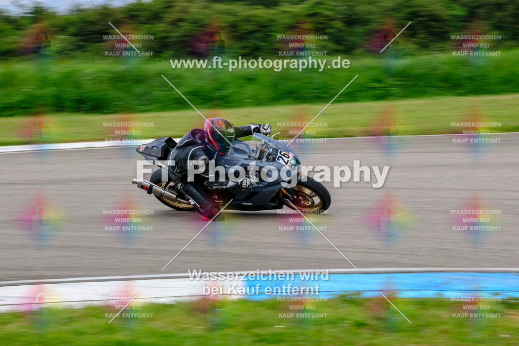 MotoTeam-9585 | Hier findet Ihr Bilder von Touristenfahrten auf der Nürburgring Nordschleife oder von anderen Veranstaltungen die ich besucht habe. Viel Spass beim Durch Schauen 