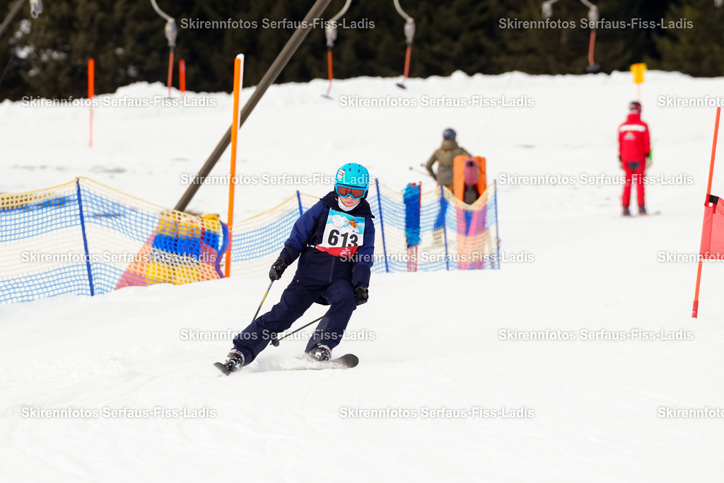 SRF_02.01.2026_1072 | Skirennfotos,Serfaus,Fiss,Ladis,Kinderskirennen,Winter,Tirol,Oberland,skirace,SFL,feelfree,weil wir's genießen,ski,Ski,skifahren,Sonnenplateau, - Realisiert mit Pictrs.com
