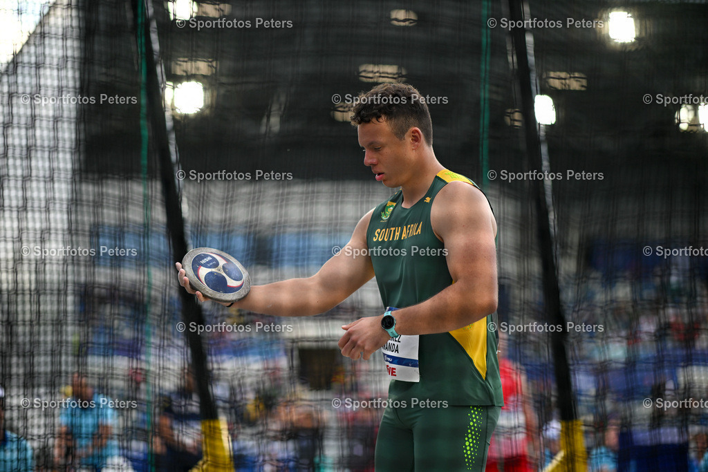 KP1_7886_1 | 21.07.2025, xkaix, Leichtathletik, FISU World University Games 2025 v.l. Aron Alvarez Aranda (Südafrika) - Realisiert mit Pictrs.com