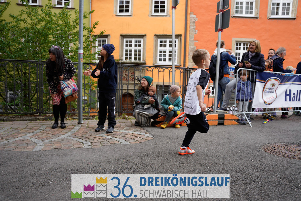 AOK Junior Cup 400m | 3Königslauf 2022 AOK Junior Cup 400m - Realisiert mit Pictrs.com