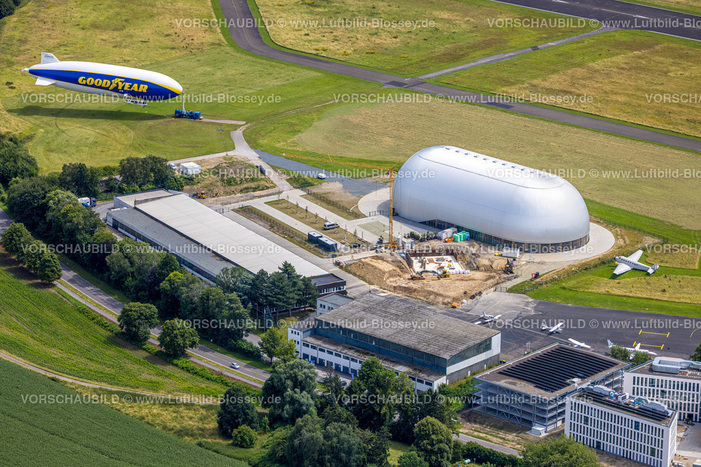 Essen240702533 | Luftbild, Flughafen Essen/Mülheim, Baustelle neben der Luftschiffhalle und Zeppelin Goodyear, Haarzopf, Essen, Ruhrgebiet, Nordrhein-Westfalen, Deutschland