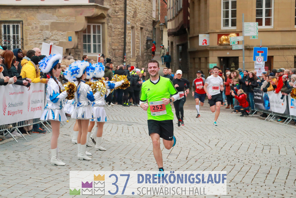 VR Bank Hauptlauf 10000m | 3 Koenigslauf 2023 - Realisiert mit Pictrs.com