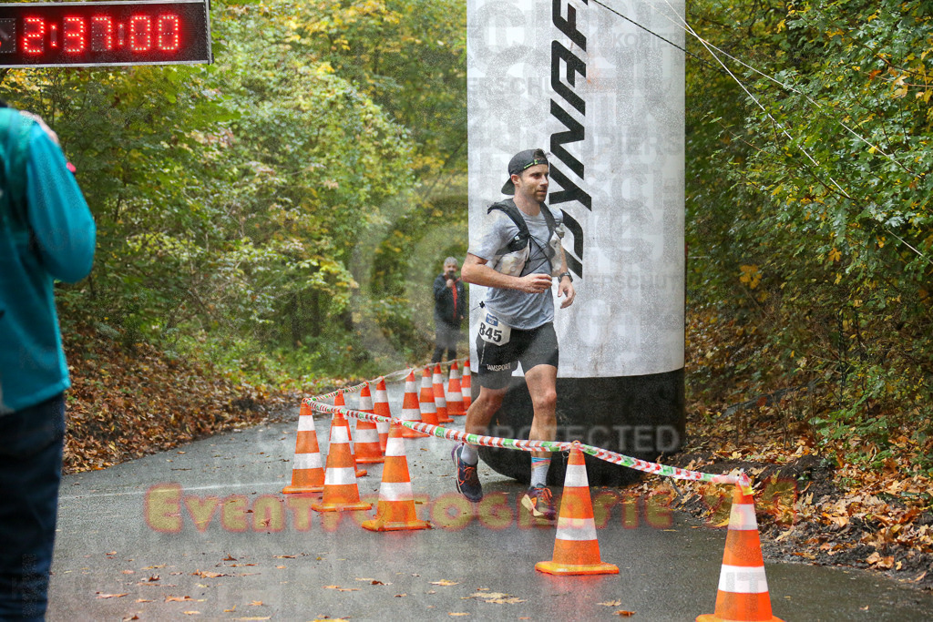 241027_0936_EX1_3321 | Sportfotografie im Rhein-Sieg Kreis, Köln, Bonn, NRW, Rheinland Pfalz, Hessen, etc. Unser Tätigkeitsfeld umfasst den Laufsport vom Volkslauf über den Marathon, Duathlon, Triathon bis zum Ultralauf wie Kölnpfad Ultra oder Schindertrail.