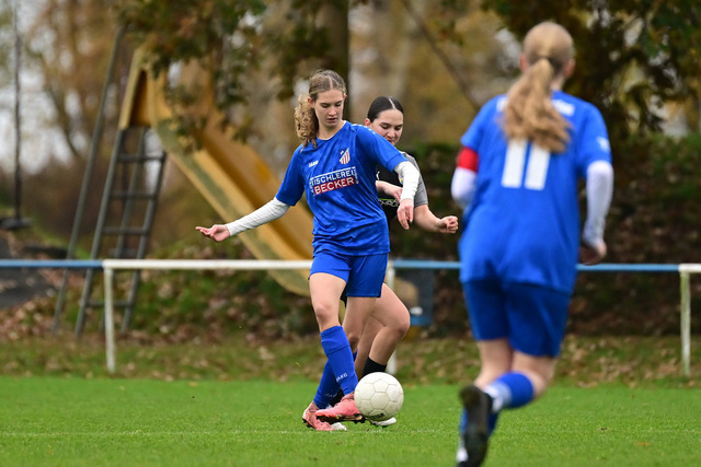 Fußball I Juniorinnen I Saison 2025-2026 I Niedersachsenpokal I Viertelfinale I JFV A-O-B-H-H - FC Rosengarten I 32702 | Der Sportfotograf. - Realisiert mit Pictrs.com