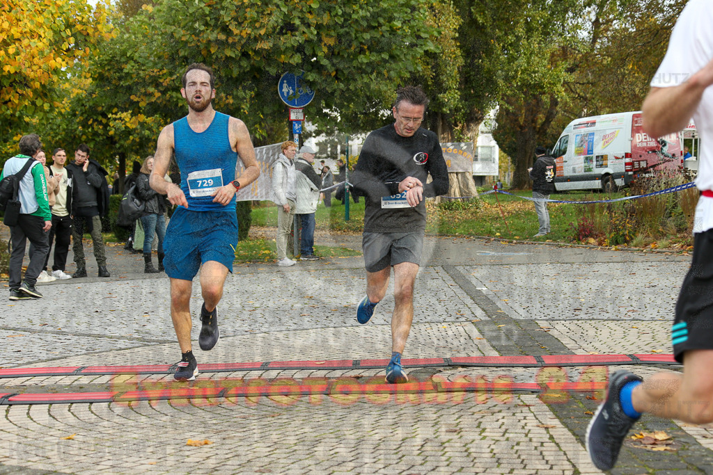241020_1005_EX1_7699 | Sportfotografie im Rhein-Sieg Kreis, Köln, Bonn, NRW, Rheinland Pfalz, Hessen, etc. Unser Tätigkeitsfeld umfasst den Laufsport vom Volkslauf über den Marathon, Duathlon, Triathon bis zum Ultralauf wie Kölnpfad Ultra oder Schindertrail.