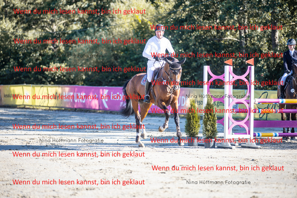 BK1A6032 | Turnierbilder Turnierfotos Nina Hüffmann Turnierfotografie Pferdefotografie Tierzeichnung Haustierzeichnung Pferdezeichnung Hundezeichnung Videograf  - Realisiert mit Pictrs.com
